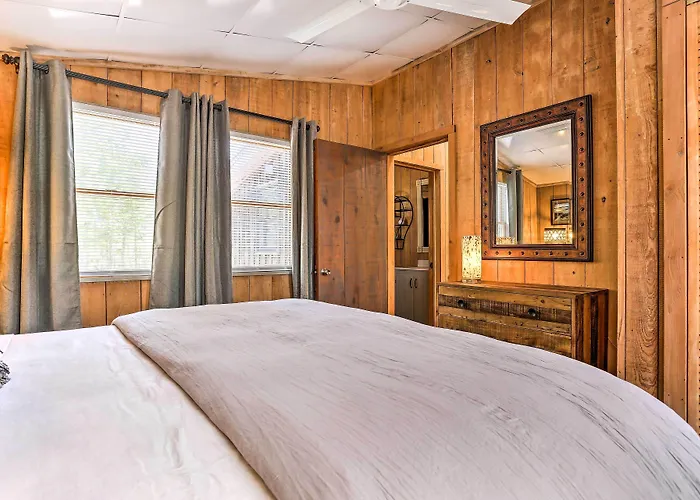 Cozy Hatteras Island Abode ~ 1 Mi To Frisco Beach!